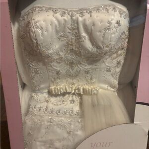 Oleg Cassini wedding dress